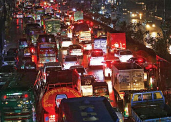 বৃষ্টি হলেই ঢাকায় কেন অসহ্য যানজট