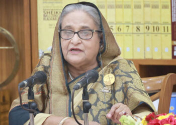 বেশি কথা বললে সব বন্ধ করে বসে থাকবো- প্রধানমন্ত্রী