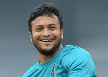 নৌকার মনোনয়ন ফরম নিয়েছেন সাকিব আল হাসান