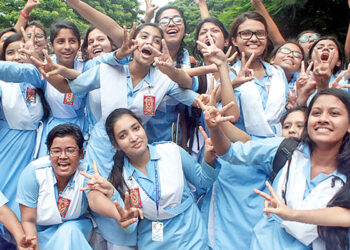 এইচএসসির ফল রোববার, অপেক্ষায় সাড়ে ১৩ লাখ পরীক্ষার্থী