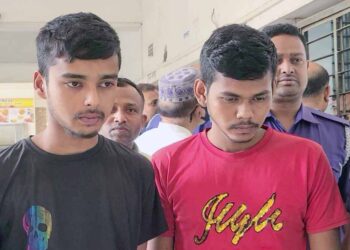 স্কুল ছাত্রীকে গণধর্ষণের দায়ে দুই যুবকের যাবজ্জীবন