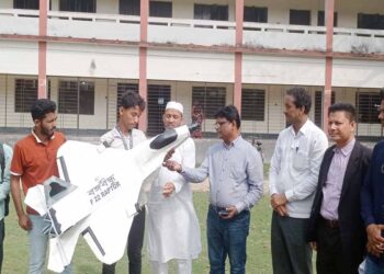 ইউটিউব দেখেই জেট বিমান বানালো সিয়াম