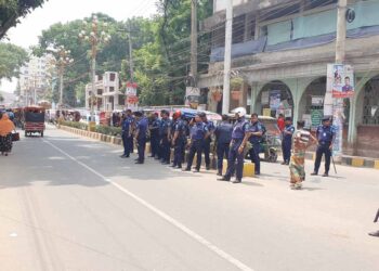 পুলিশী বাঁধায় আ. লীগের দুই গ্রুপের সমাবেশ পন্ড, উত্তেজনা