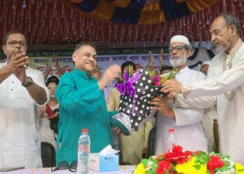 ২৩ বছর পর রাজনী‌তিতে ফেরার ইঙ্গিত সা‌বেক প্রতিমন্ত্রী কায়সার চৌধুরীর