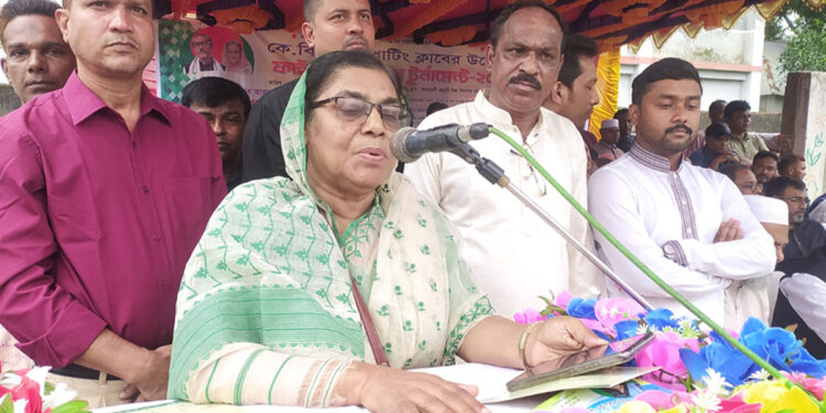 স্মাট বাংলাদেশ গড়তে শিক্ষার পাশাপাশি খেলাধুলার বিকল্প নেই: শিক্ষা প্রতিমন্ত্রী