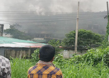 গাজী টায়ার্সের আগুন ৩২ ঘণ্টা পর নিভেছে, ভবনধসের শঙ্কা