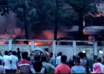 চট্টগ্রামে থানা–ফাঁড়িতে আগুন, ভাঙচুরে ৫০০ অস্ত্র ও ১২ হাজার গুলি লুট