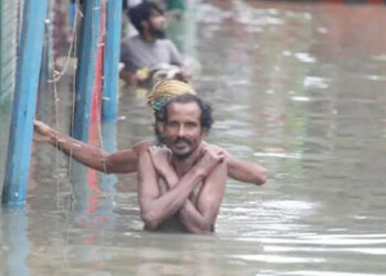 ফেনীতে কমছে বন্যার পানি মিলছে লাশ, ১৭ জনের মরদেহ উদ্ধার