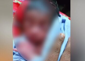 কবরস্থানে কাঁদছিল নবজাতক