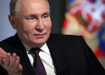 পারমাণবিক অস্ত্র ব্যবহারের প্রচ্ছন্ন হুমকি দিলেন পুতিন