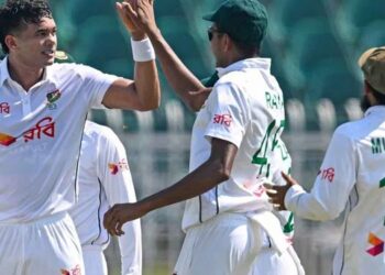 দ্বিতীয় টেস্টে জয়ের জন্য ১৮৫ রান দরকার বাংলাদেশের