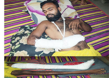 ধনবাড়ীতে চাঁদা না দেয়ায় সন্ত্রাসী হামলায় রং মিস্ত্রীকে পিটিয়ে আহত