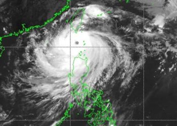 ২১০ কিলোমিটার বেগে ধেয়ে আসছে শক্তিশালী টাইফুন ‘ক্রাথন’