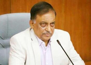 ইমিগ্রেশনে পার হননি, অ'বৈধ পথে ভারতে পালিয়েছেন আসাদুজ্জামান