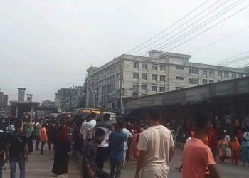 পূর্বানী ইয়ার্ন ডাইং শ্রমিকদের গাজীপুর-টাঙ্গাইল মহাসড়ক অবরো