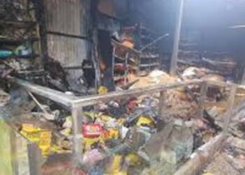 বাসাইলে আগুনে পুড়ল দুই দোকান