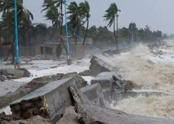 ঘূর্ণিঝড় ‘ডানা’ কোথায় আঘাত হানতে পারে