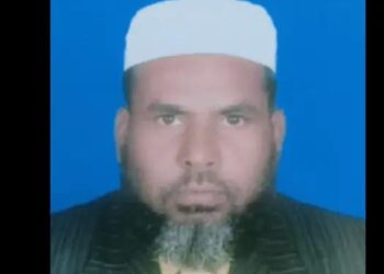 বালিশ কাণ্ডকেও হার মানালেন কালিহাতীর এক অধ্যক্ষ