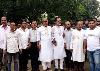 ভূঞাপুরে মিলাদের নামে আ.লীগ নেতার বাড়িতে মিটিং, প্রতিবাদে বিএনপির মিছিল