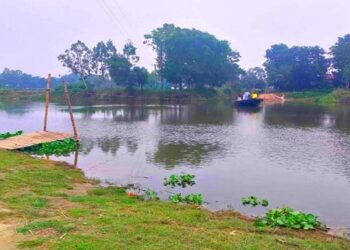 ‘সবাই শুধু আশা দেয়, কেউ ব্রিজ করে দেয় না’