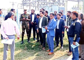 টাঙ্গাইলের বাসাইলে জলাবদ্ধ এলাকা পরিদর্শনে জিওসি মাসীহুর রহমান