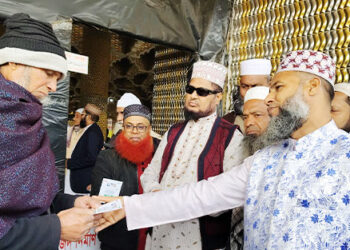 কেন্দ্রীয় ওলামা দলের ২০১ গম্বুজ মসজিদ পরিদর্শন