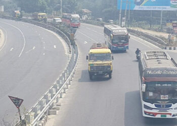 ঢাকা-টাঙ্গাইল মহাসড়কে যানবাহনের চাপ থাকলেও নেই যানজট