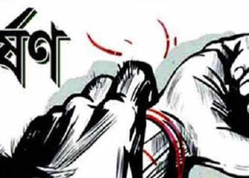 সখীপুরে গৃহবধূকে চেম্বারে ধর্ষণ, পল্লী চিকিৎসকের নামে মামলা