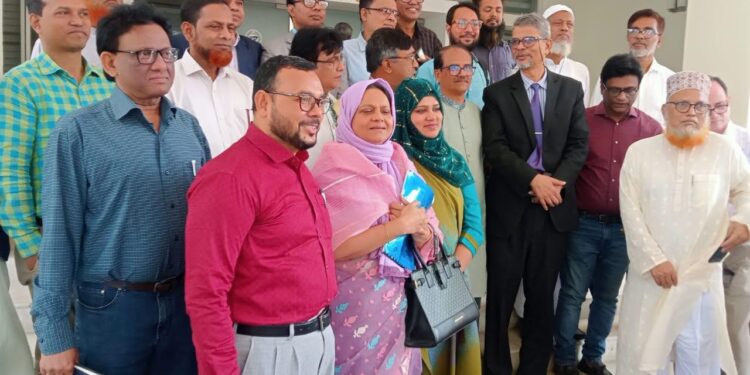 টাঙ্গাইলে মাধ্যমিক পর্যায়ের সরকারী প্রতিষ্ঠান প্রধান ও শিক্ষা কর্মকর্তাদের নিয়ে শিক্ষার গুনগত মানোন্নয়ন মুলক সভা অনুষ্ঠিত।