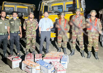 নাগরপুরে বালু মহলে অভিযান আটক ১