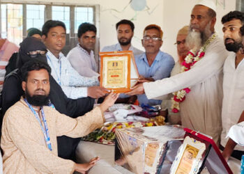 টাঙ্গাইলের ঘাটাইলের মমরেজ গলগন্ডা পাবলিক উচ্চ বিদ্যালয়ের প্রধান  শিক্ষক আবু হানিফ খানের বিদায় সংবর্ধনা অনুষ্ঠান