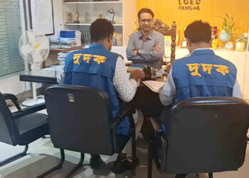 টাঙ্গাইল এলজিইডিতে দুদকের অভিযান, মিলেছে অর্থ আত্মসাতের প্রমাণ