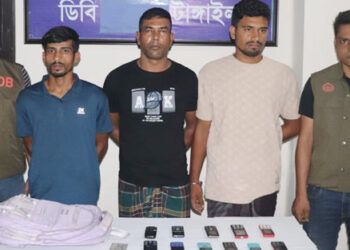 টাঙ্গাইলে চাঞ্চল্যকর বাসে ডাকাতির রহস্য উদঘাটন-গ্রেফতার ৩