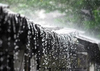 কমবে বাতাসের গতিবেগ আগামীকাল পর্যন্ত অব্যাহত থাকবে বৃষ্টিপাত