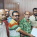 গোপালপুরে চাঁদাবাজিতে অতিষ্ঠ ব্যয়সায়ীদের স্মারকলিপি প্রদান
