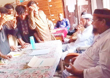 গোপালপুরে মাদ্রাসার অধ্যক্ষকে অবরুদ্ধ করে পদত্যাগপত্রে স্বাক্ষর