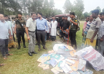 নাগরপুরে সরকারি বইসহ ট্রাক জব্দ, প্রধান শিক্ষক পলাতক