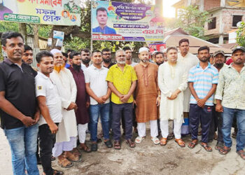 টাঙ্গাইলের ঘাটাইলে  বিএনপির ৩১ দফার লিফলেট বিতরণ ও গণসংযোগ করেন মনোনয়ন প্রত্যাশী এডভোকেট এস এম ওবায়দুল হক নাসির