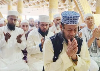 ২০১ গম্বুজ মসজিদে ২৮৮ তম জুমার খুতবা দিলেন মুফতি আমির হামজা