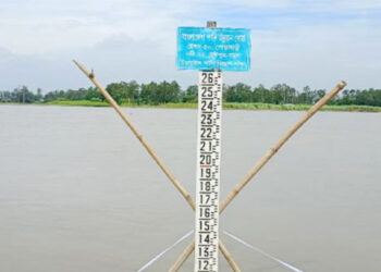 টাঙ্গাইলে নদীর পানি বৃদ্ধির ফলে দূর্ভোগে পাড়ের মানুষ 