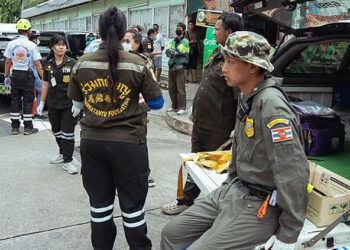 ব্যাংককের বাজারে গোলাগুলিতে হামলাকারীসহ নি"হ"ত ৫