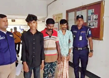 ভুল ট্রেনে উঠে ভুল জায়গায় নেমে সংঘবদ্ধ ধর্ষণের শিকার তরুণী, গ্রেপ্তার ৩