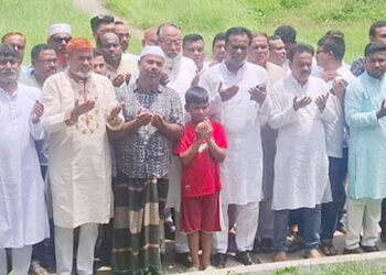 টাঙ্গাইলের মাইলস্টোন ট্র্যাজেডিতে নিহত দুই শিক্ষার্থীর বাড়িতে বিএনপি নেতাকর্মীরা