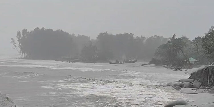 কক্সবাজার উপকূলের নিম্নাঞ্চল এখনও প্লাবিত