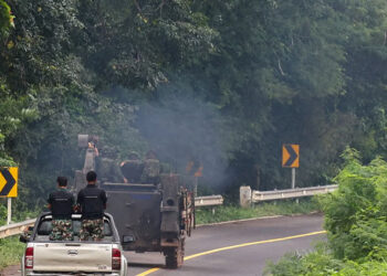 যুদ্ধবিরতির জন্য মালয়েশিয়ায় বৈঠকে বসতে সম্মত থাইল্যান্ড কম্বোডিয়া