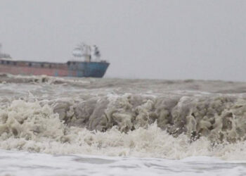 উত্তর বঙ্গোপসাগরে ঝড়ো হাওয়ার শঙ্কা সমুদ্র বন্দরে ৩ নম্বর সতর্ক সংকেত
