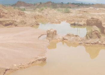 সিলেটে পাথর লুটে জড়িত বিএনপি-আ.লীগ-জামায়াতের সিন্ডিকেট