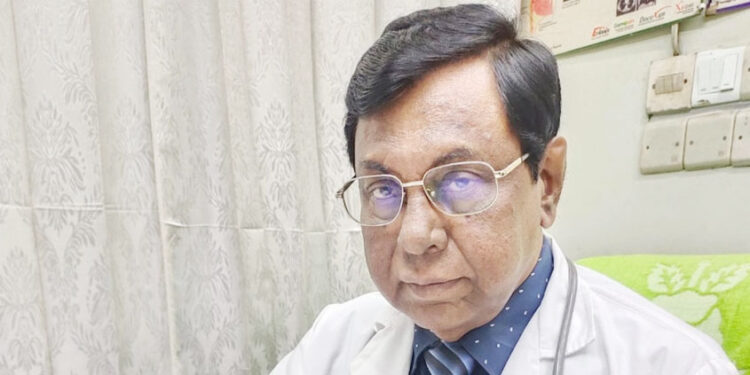 স্বাস্থ্য উপদেষ্টা হওয়ার প্রলোভনে ২০০ কোটি টাকার চেক: দুদকের তদন্তে সাবেক পরিচালক ডা. মোস্তফা
