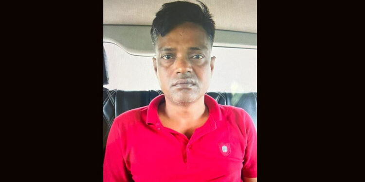 চট্টগ্রামে থানা থেকে লুট হওয়া পুলিশের পি"স্ত"ল মোংলা থেকে উদ্ধার একজন আ"ট"ক