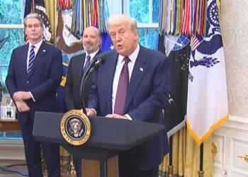 চীনের ওপর ভারতের মতো শুল্ক আরোপের ইঙ্গিত ট্রাম্পের